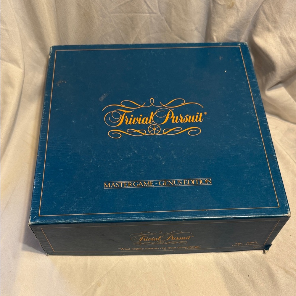 Trivial Pursuit Mastergame Genus Edition Board Game